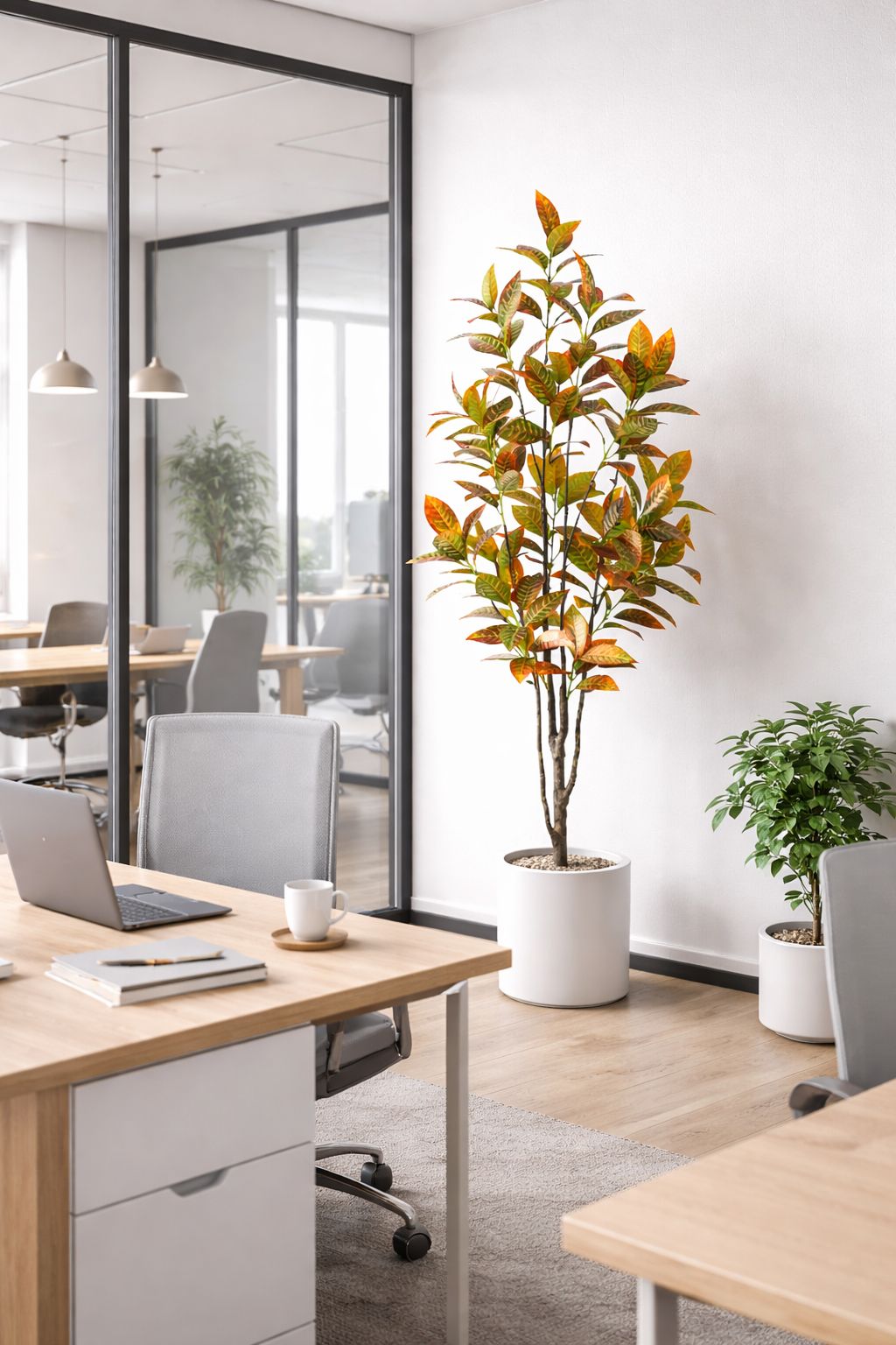 ხელოვნური დეკორატიული მცენარე ქოთნით  (1.9სმ) YD28229